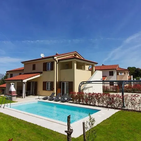Luxury Compelx Mar-marisol With 2 Pools And 8 Bedrooms, 200m From The 빌라