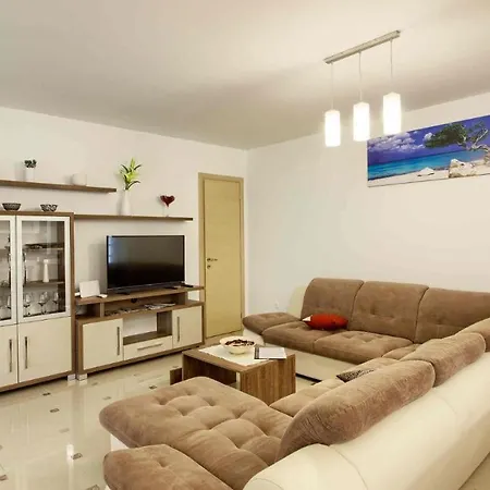 Luxury Compelx Mar-marisol With 2 Pools And 8 Bedrooms, 200m From The *