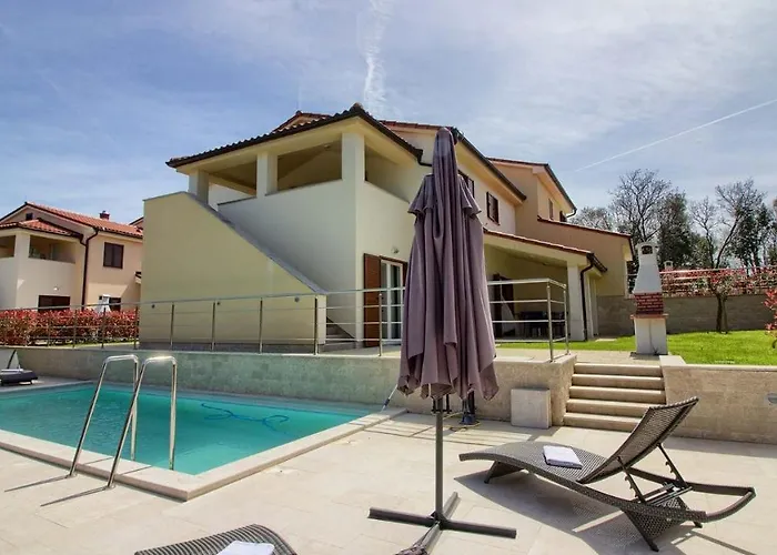 Luxury Compelx Mar-marisol With 2 Pools And 8 Bedrooms, 200m From The
