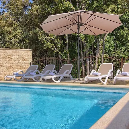 Luxury Compelx Mar-marisol With 2 Pools And 8 Bedrooms, 200m From The *