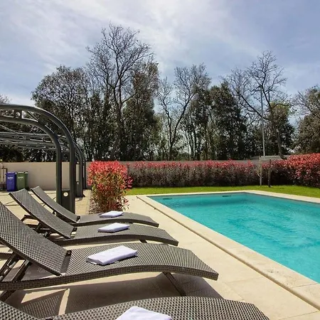 Luxury Compelx Mar-marisol With 2 Pools And 8 Bedrooms, 200m From The Villa Banjole