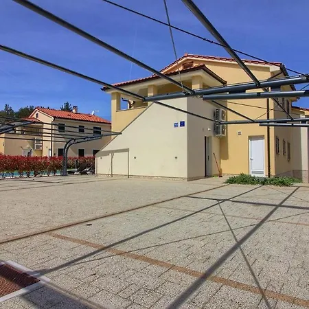 Luxury Compelx Mar-marisol With 2 Pools And 8 Bedrooms, 200m From The Villa Banjole