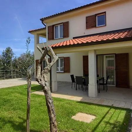 Vila Luxury Compelx Mar-marisol With 2 Pools And 8 Bedrooms, 200m From The