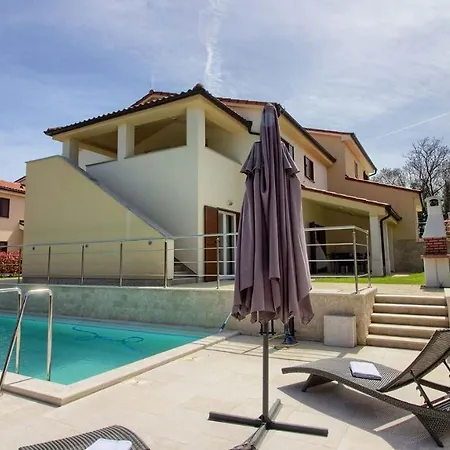 Luxury Compelx Mar-marisol With 2 Pools And 8 Bedrooms, 200m From The