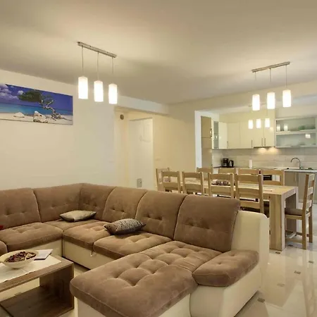 Villa Luxury Compelx Mar-marisol With 2 Pools And 8 Bedrooms, 200m From The