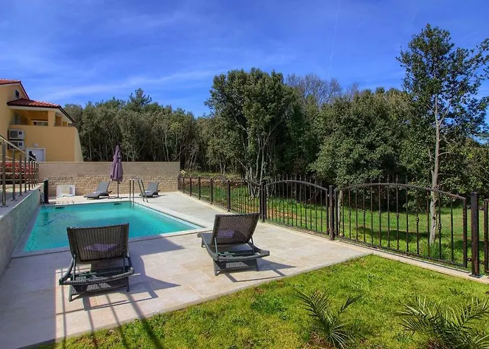 Luxury Compelx Mar-marisol With 2 Pools And 8 Bedrooms, 200m From The