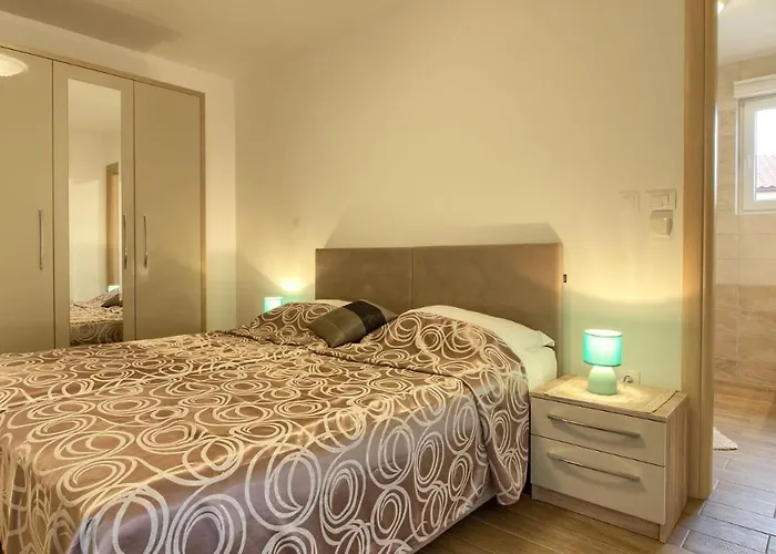 Luxury Compelx Mar-marisol With 2 Pools And 8 Bedrooms, 200m From The * Banjole