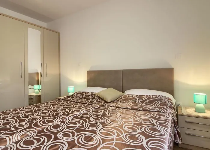 Luxury Compelx Mar-marisol With 2 Pools And 8 Bedrooms, 200m From The