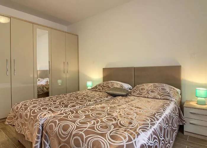 Villa Luxury Compelx Mar-marisol With 2 Pools And 8 Bedrooms, 200m From The *